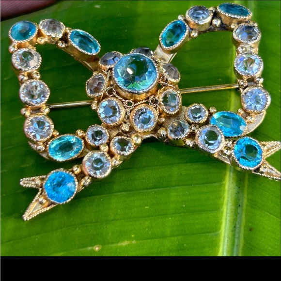 Vintage 1940’s HOBE clusters blue & white crystal bow tie brooch pin - Picture 3 of 10